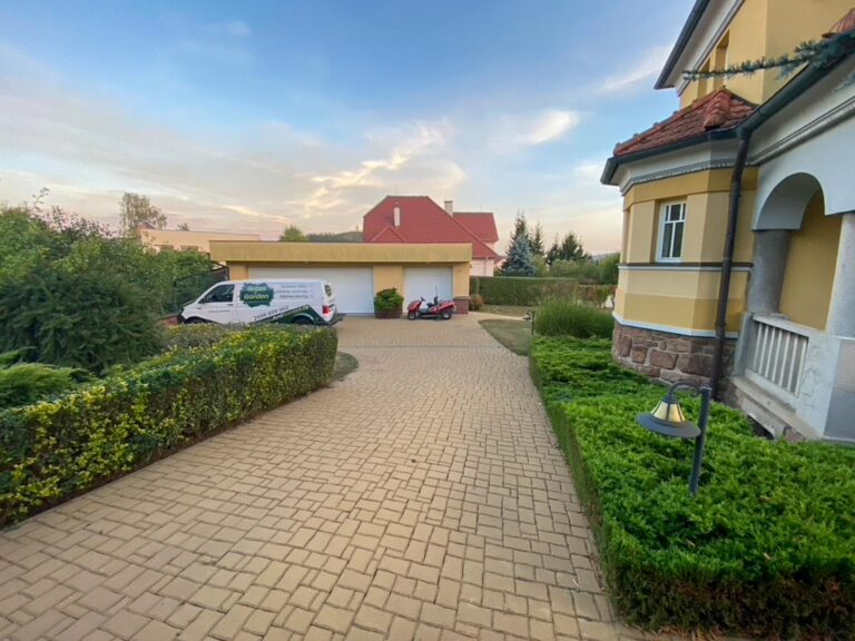 Gras&Garden - realizace zahrad a sečení trávy
